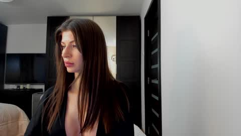 Nicole online show from January 2025 07:31:01 AM