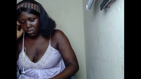 Snapshot of sweetnectarx chatting on February 2025 03:15:01 AM sweetnectarx online show from February 2025 03:15:01 AM