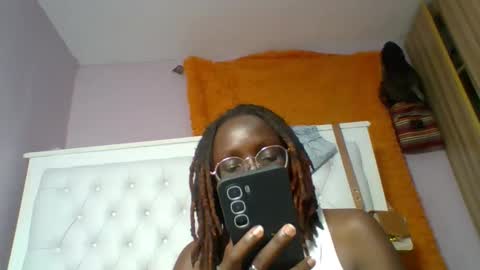 Novah girlie online show from June 2026 05:30:02 PM