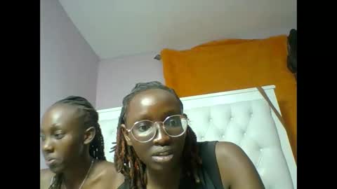 Novah girlie online show from June 2026 05:28:02 PM