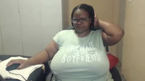 Snapshot of sweetnoziexxx chatting on October 2025 04:20:02 AM sweetnoziexxx online show from October 2025 04:20:02 AM