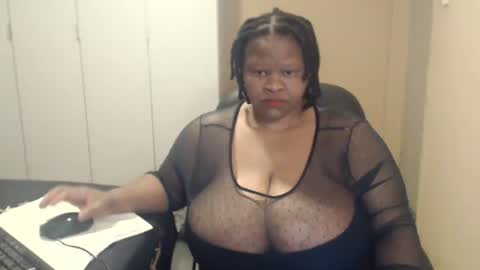 Snapshot of sweetnoziexxx chatting on October 2025 05:55:01 AM sweetnoziexxx online show from October 2025 05:55:01 AM