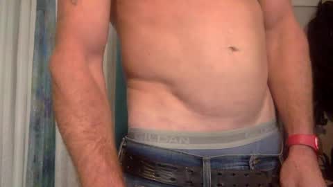 Snapshot of sweetnsexy95 chatting on January 2025 01:21:02 AM WeAim2PZzz online show from January 2025 01:21:02 AM