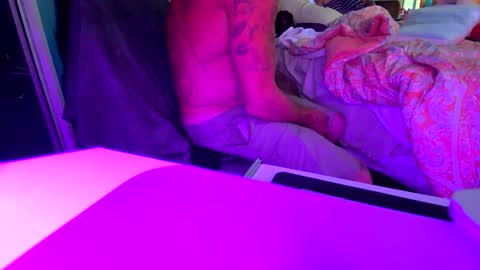 Snapshot of sweetnsexy95 chatting on February 2025 04:29:01 AM WeAim2PZzz online show from February 2025 04:29:01 AM