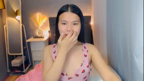 Snapshot of sweetnwildts chatting on April 2026 12:52:02 AM Ghena online show from April 2026 12:52:02 AM