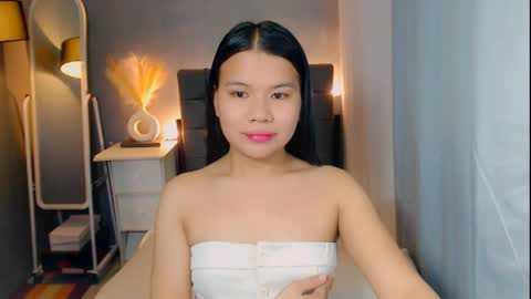 Snapshot of sweetnwildts chatting on April 2026 02:45:01 AM Ghena online show from April 2026 02:45:01 AM