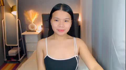Snapshot of sweetnwildts chatting on April 2026 01:44:01 AM Ghena online show from April 2026 01:44:01 AM