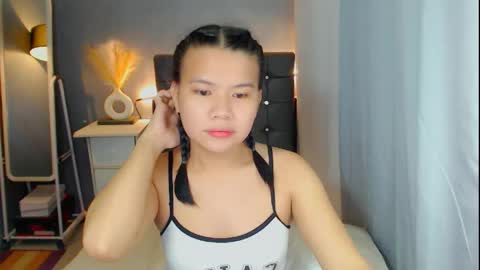 Snapshot of sweetnwildts chatting on April 2026 05:12:02 PM Ghena online show from April 2026 05:12:02 PM