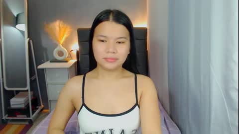 Snapshot of sweetnwildts chatting on April 2026 03:04:02 AM Ghena online show from April 2026 03:04:02 AM