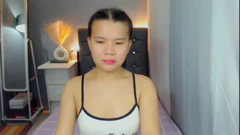 Snapshot of sweetnwildts chatting on April 2026 02:27:02 AM Ghena online show from April 2026 02:27:02 AM