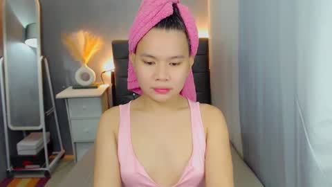 Snapshot of sweetnwildts chatting on May 2026 11:50:01 AM Ghena online show from May 2026 11:50:01 AM