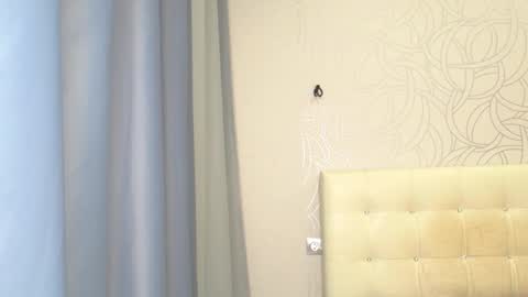 Veronica and Alex online show from March 2025 01:40:01 PM