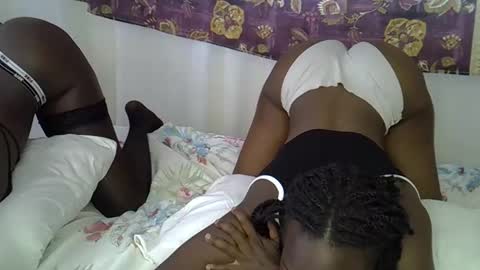 sweetpasion2 online show from December 2025 11:05:01 AM