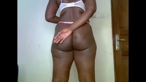 Snapshot of sweetrenne chatting on February 2025 05:02:01 AM sweetrenne online show from February 2025 05:02:01 AM