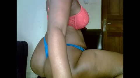 Snapshot of sweetrenne chatting on September 2025 01:39:02 AM sweetrenne online show from September 2025 01:39:02 AM