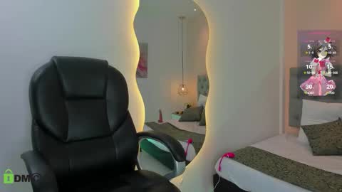 Snapshot of sweetrose01 chatting on September 2025 12:27:02 PM Dulce online show from September 2025 12:27:02 PM