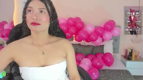 Snapshot of sweetrose01 chatting on October 2025 12:25:02 PM Dulce online show from October 2025 12:25:02 PM