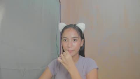 Snapshot of sweetsexy_miax chatting on December 2025 02:37:02 PM Mia online show from December 2025 02:37:02 PM