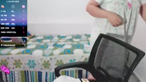 Snapshot of sweetsquirtx23 chatting on January 2025 05:18:01 PM lili online show from January 2025 05:18:01 PM