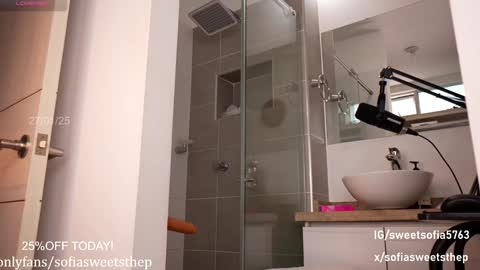 Sofia  online show from January 2025 03:50:01 PM