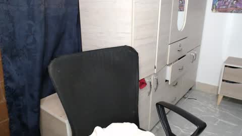 sweett_candy1 online show from September 2025 03:43:01 AM