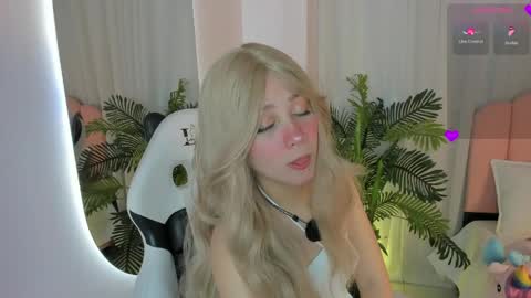 sweett_fire online show from May 2026 05:40:02 PM