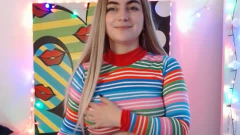 Snapshot of sweett_minionn chatting on December 2024 03:06:01 PM IG valeen mo Vale My schedule Monday to Friday900 am - 300 pm online show from December 2024 03:06:01 PM