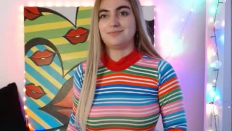Snapshot of sweett_minionn chatting on December 2024 06:11:01 PM IG valeen mo Vale My schedule Monday to Friday900 am - 300 pm online show from December 2024 06:11:01 PM