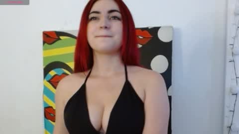 Snapshot of sweett_minionn chatting on January 2025 08:50:01 PM IG valeen mo Vale My schedule Monday to Friday900 am - 300 pm online show from January 2025 08:50:01 PM