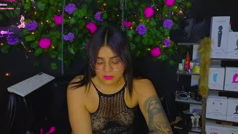 Molly -  INDEPENDENT MODEL online show from May 2026 12:05:01 AM