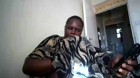 Snapshot of sweetthick_2 chatting on May 2026 01:17:02 PM PEACHES online show from May 2026 01:17:02 PM