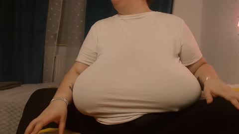 Maya online show from February 2025 11:23:02 PM