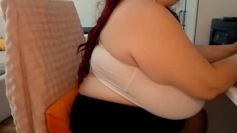 Snapshot of sweettm chatting on June 2026 10:51:01 AM Maya online show from June 2026 10:51:01 AM