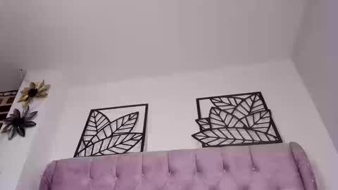 Snapshot of sweettmiia_ chatting on September 2025 12:32:02 AM Mia online show from September 2025 12:32:02 AM