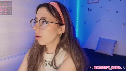 Veronica Independent Model online show from October 2025 10:45:01 AM