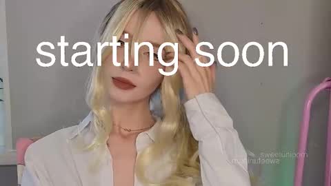 Elis  a little vacation Ill be here Saturday my schedules in bio online show from October 2025 06:01:01 AM