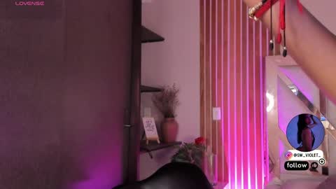 sweetviolet___ online show from April 2026 12:19:02 PM