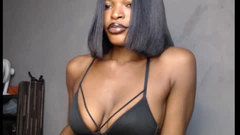 sweetxxboobsx online show from March 2026 12:12:02 PM