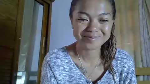 Snapshot of sweety_angel_7 chatting on December 2024 06:00:01 AM Sarah online show from December 2024 06:00:01 AM