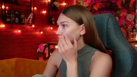 Snapshot of sweety_emilya chatting on May 2026 09:17:02 AM Emily online show from May 2026 09:17:02 AM