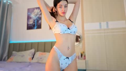 Vikky online show from June 2026 12:49:01 AM