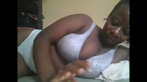 sweetyass25 online show from December 2025 05:48:01 AM