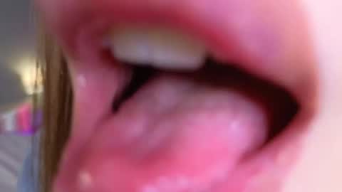 Snapshot of sweetymolli chatting on September 2025 05:07:01 PM Molly online show from September 2025 05:07:01 PM