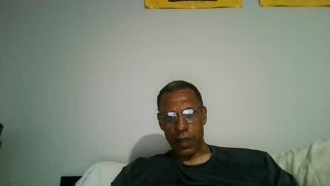 swimmerbod2495 online show from June 2026 06:23:02 AM
