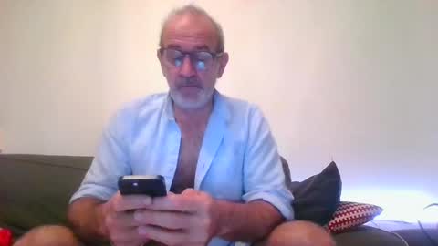 Snapshot of swimmi70 chatting on December 2024 04:06:01 PM swimmi70 online show from December 2024 04:06:01 PM