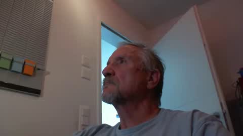 Snapshot of swiss_german_01 chatting on October 2025 12:09:01 PM swiss_german_01 online show from October 2025 12:09:01 PM