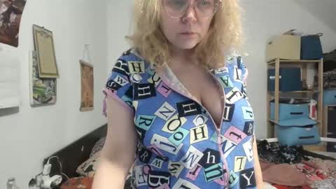 Snapshot of switchlorenx chatting on February 2026 09:52:02 AM switchlorenx online show from February 2026 09:52:02 AM