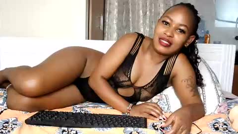 Snapshot of swt_bby chatting on June 2026 06:05:02 AM swt_bby online show from June 2026 06:05:02 AM