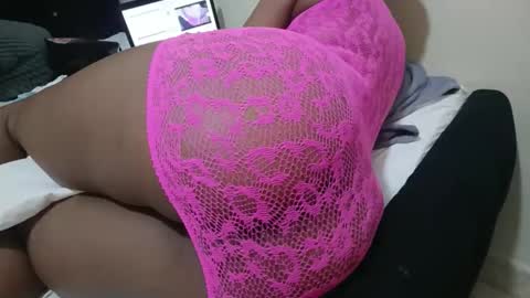 Snapshot of swtsdivas chatting on October 2025 08:12:01 AM swtsdivas online show from October 2025 08:12:01 AM