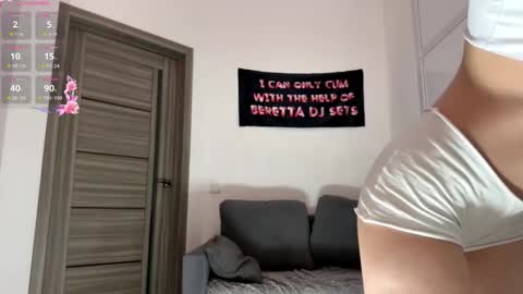 Mona online show from March 2026 05:05:02 PM